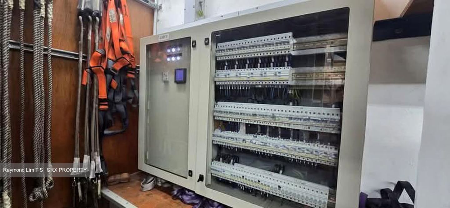 Kian Teck Road (D22), Factory #577682351